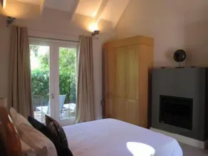 Four Rosmead Boutique Guesthouse - Bad
