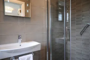 Barr Na Sraide Inn - Bathroom