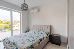 Sky villa penthouse with private outdoor hottub - Room