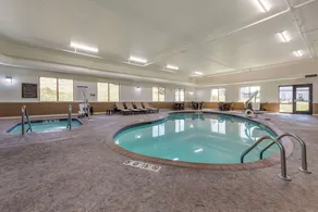 Comfort Suites Bridgeport - Clarksburg - Piscine