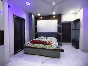 Urban Oasis - Room