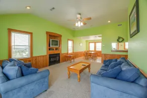 Quiet Hatteras Duplex with Decks ~ 1 Mile to Beach - Interiør