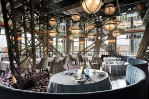Paiza Lofts at Parisian - Restaurante