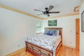Woodsy Gassville Getaway ~ 3 Mi to White River! - Interior