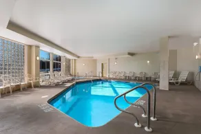 MainStay Suites Fitchburg - Madison - Piscina