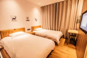 Qufu International Youth Hostel - Værelse