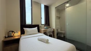 Aura Hotel Mackenzie - Room