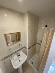 Pension Martinez - Bathroom
