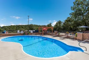 Rodeway Inn Branson, Brick House - Pool