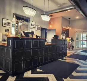 Waterfront Hotel - Reception