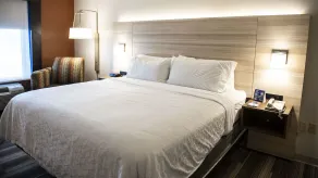 Holiday Inn Express Hotel & Suites Sedalia by IHG - Værelse