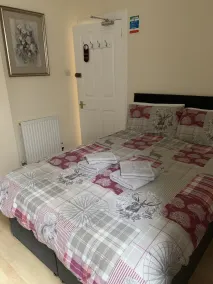 Acer Lodge Guest House - Room