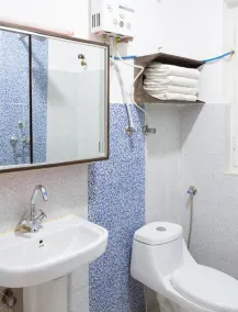 Kathmandu Nomad Apartment - Bathroom