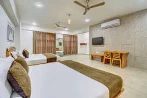 FabHotel Majestic Pearl - Chambre