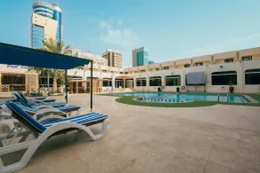 Golden Tulip Bahrain - Pool