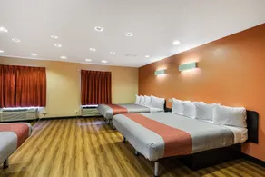 Motel 6-Libertyville, IL - Chambre