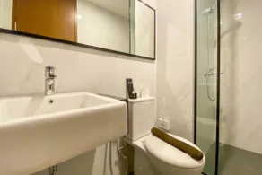 Restful And Comfortable Studio At Ciputra World 2 Apartment - Bathroom