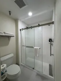 INN at King City - Bathroom