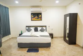 Madhura Luxury Hotel, Gachibowli near Hitech City - Quarto