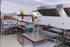 Yatrik Inn - Restaurant