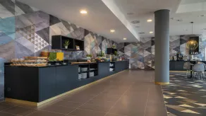 Holiday Inn - the niu, Ridge Halle Central Station by IHG - Restaurant
