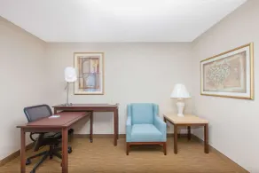 Hawthorn Suites Midwest City - Chambre