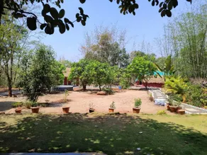 Alate's guest house - Front of property