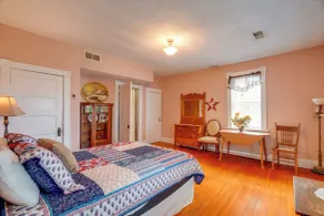 Spacious Owensville Getaway w/ Winery On-site! - Innenbereich