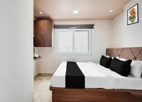 Hotel O Ajmer Central Formerly Grand Suman - Habitación