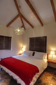 Hartmann Suites Serviced Self-Catering Apartments - Zimmer