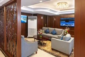 Laten Suites Serviced Apartment Prince Sultan Road - Lobby sitting area