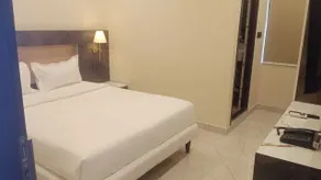 Astra Hotels and Suites - Sector 7 HSR Layout - Rom