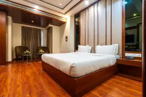 Grand FFOUR near Nehru Place, Delhi - Room