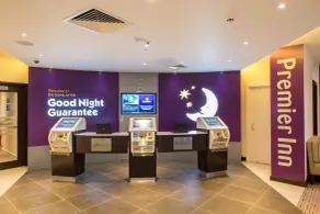 Premier Inn Manchester City Centre West - Reception