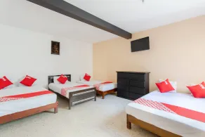 OYO Hotel Emperador, Oaxaca - Room
