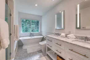 Villa Vajra - Bathroom