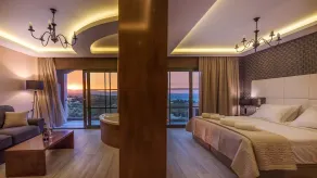 Elegance Luxury Executive Suites - Adults Only - Vue de la chambre