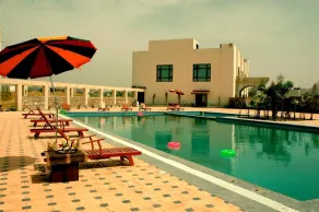 Cambay Resort Jamdoli - Piscina