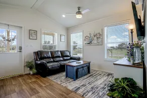Tiny Home Retreat Close to Lake Granbury - Innvendig