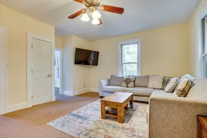 Near Colleges: Pet-friendly Duplex in Northfield! - Interni