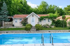 Luxury Green Oasis Villa With Pool! - Pool