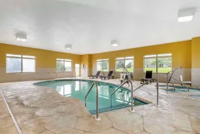 Comfort Inn & Suites Grinnell near I-80 - Pool