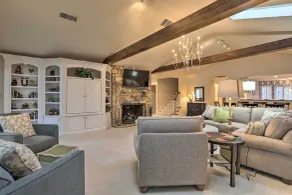 Waterfront Vacation Rental Near Louisville! - Interior