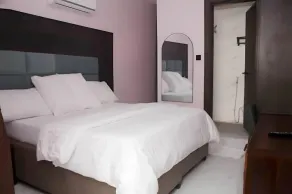 V City Lodge Hotel and Suites - Room