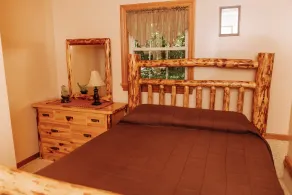 Sojourner's Lodge & Log Cabin Suites - Værelse