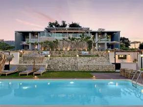 Olivenest Chania Executive Villa - Piscina