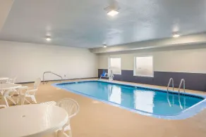 Quality Inn & Suites Caseyville - St Louis - Piscine