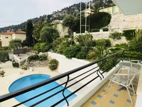 Hôtel Le Versailles Villefranche-sur-Mer - Vue de la chambre