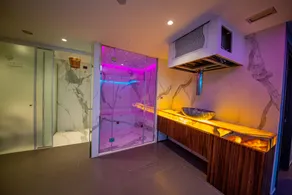 Black Diamond Hotel - Spa