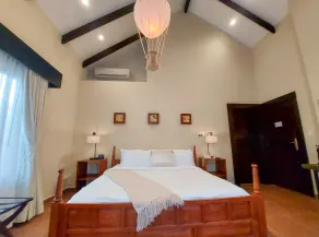 The Riverside Inn - Room